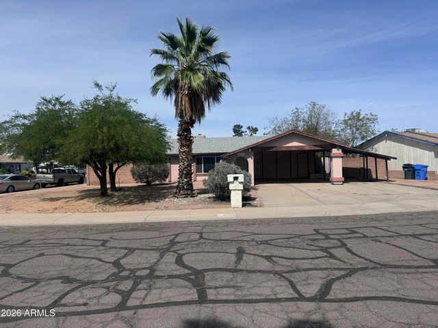 2602 E CHARLESTON Avenue, Phoenix, AZ 85032
