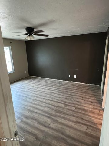 2602 E CHARLESTON Avenue, Phoenix, AZ 85032