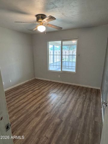 2602 E CHARLESTON Avenue, Phoenix, AZ 85032