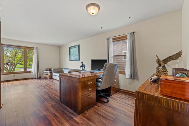 1517 Merry COURT, Port Washington, WI 53074