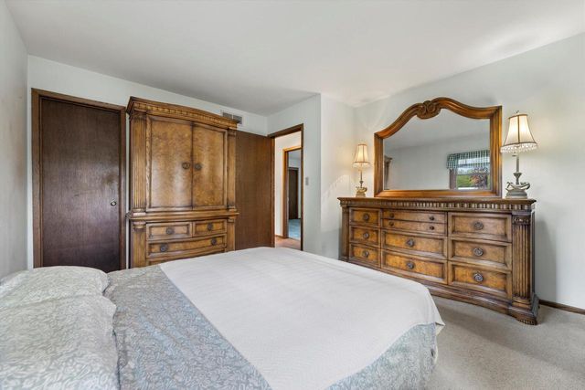 1517 Merry COURT, Port Washington, WI 53074