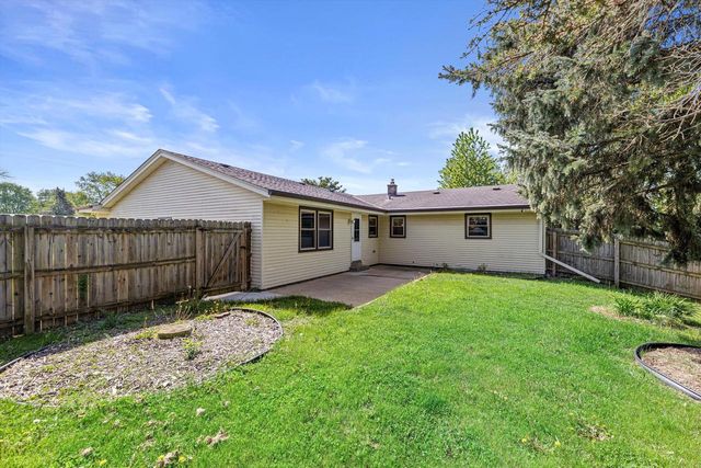 1517 Merry COURT, Port Washington, WI 53074