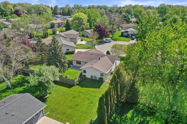 1517 Merry COURT, Port Washington, WI 53074