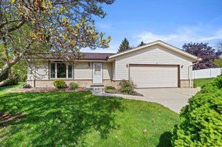 1517 Merry COURT, Port Washington, WI 53074