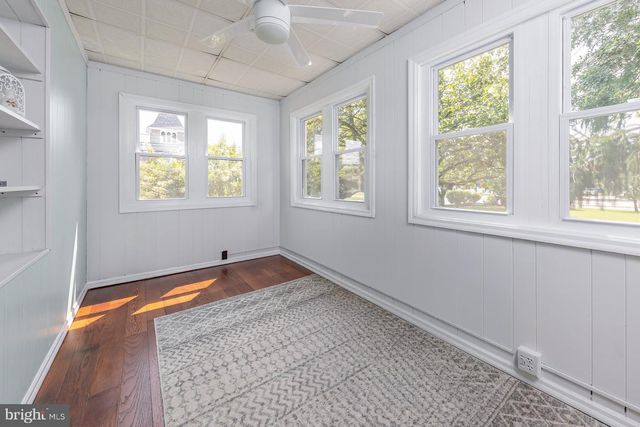 523 W BROAD ST, Gibbstown, NJ 08027