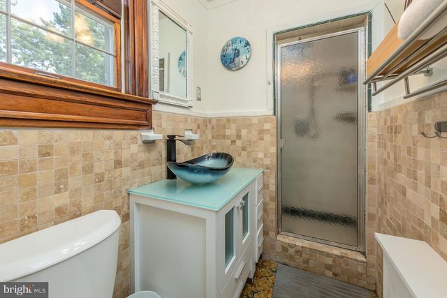 523 W BROAD ST, Gibbstown, NJ 08027