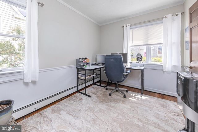 523 W BROAD ST, Gibbstown, NJ 08027