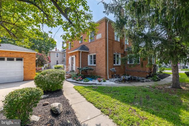 523 W BROAD ST, Gibbstown, NJ 08027