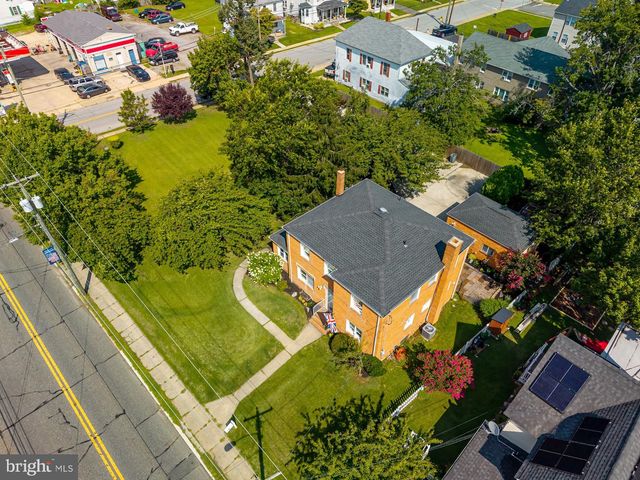 523 W BROAD ST, Gibbstown, NJ 08027