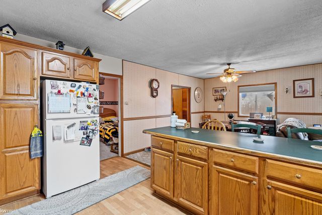 10528 Lake Shore Drive, Fenton, MI 48430