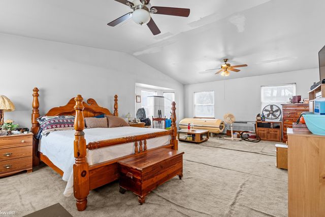 10528 Lake Shore Drive, Fenton, MI 48430