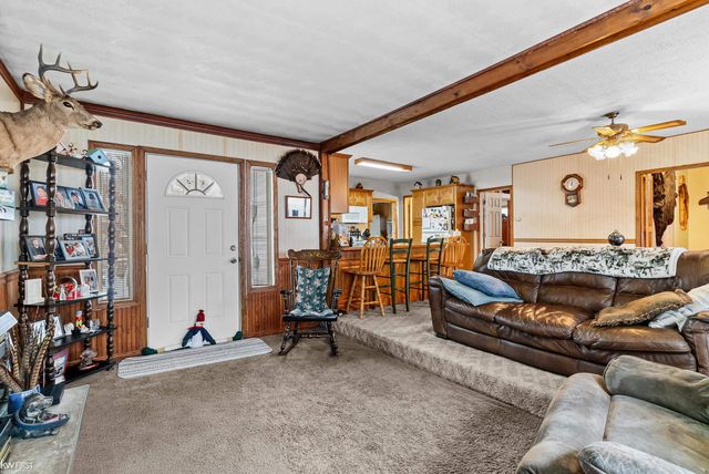 10528 Lake Shore Drive, Fenton, MI 48430