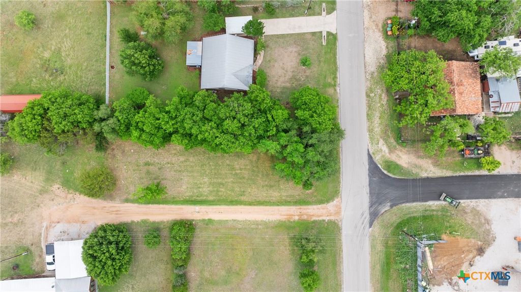 Image 11 of property listing at 306 W Pecan Drive, Johnson City, TX 78636