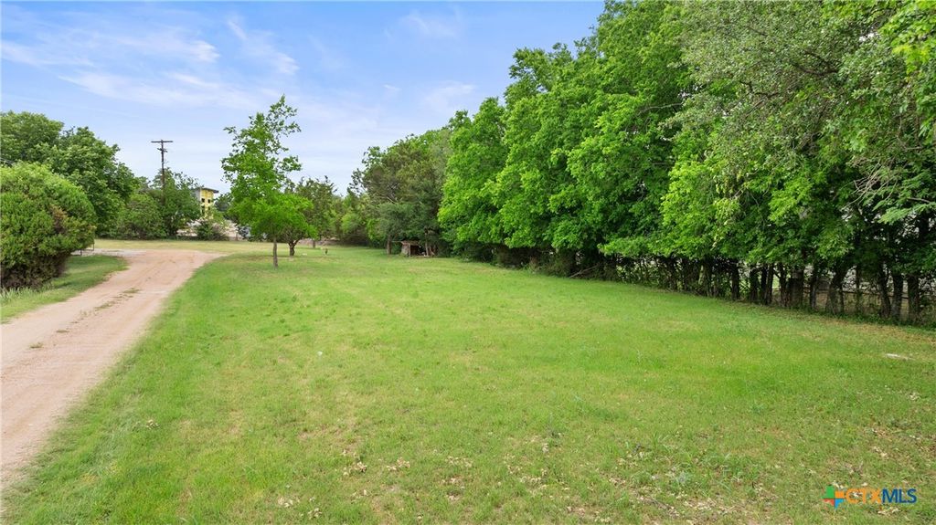 Image 2 of property listing at 306 W Pecan Drive, Johnson City, TX 78636