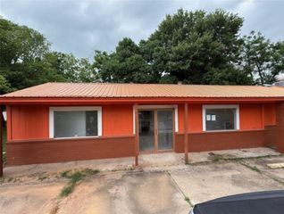 708 West 8th Street, Hearne, TX 77859