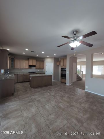 39203 N CAROLINA Avenue, San Tan Valley, AZ 85140