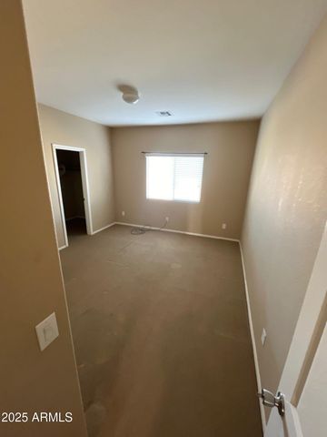 39203 N CAROLINA Avenue, San Tan Valley, AZ 85140