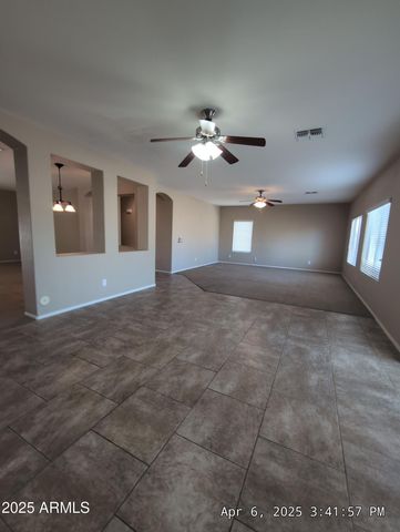 39203 N CAROLINA Avenue, San Tan Valley, AZ 85140