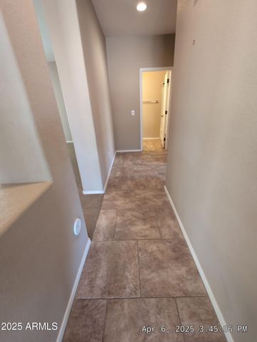 39203 N CAROLINA Avenue, San Tan Valley, AZ 85140