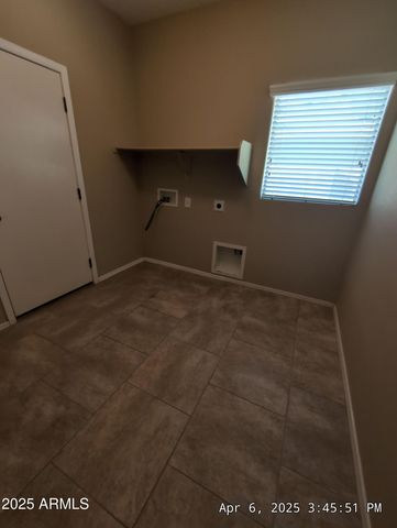 39203 N CAROLINA Avenue, San Tan Valley, AZ 85140