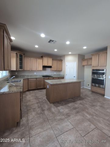39203 N CAROLINA Avenue, San Tan Valley, AZ 85140