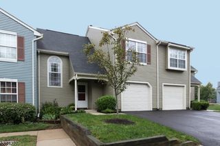 294 Michael J Smith Ct, Franklin Twp., NJ 08873