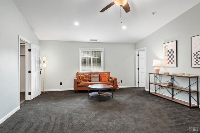 5232 Badger Rd, Santa Rosa, CA 95409