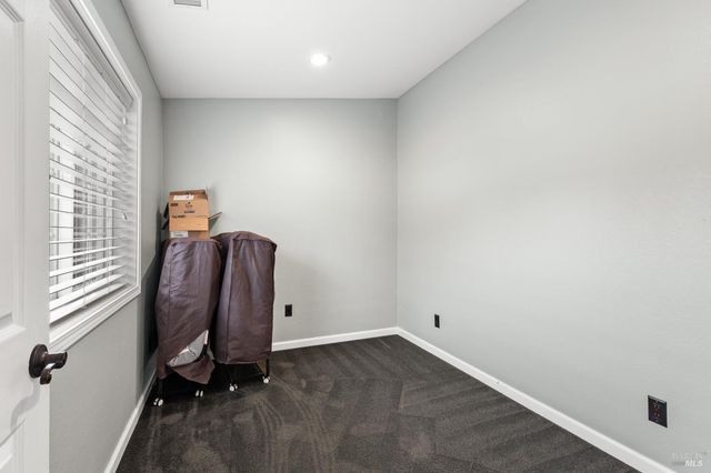 5232 Badger Rd, Santa Rosa, CA 95409