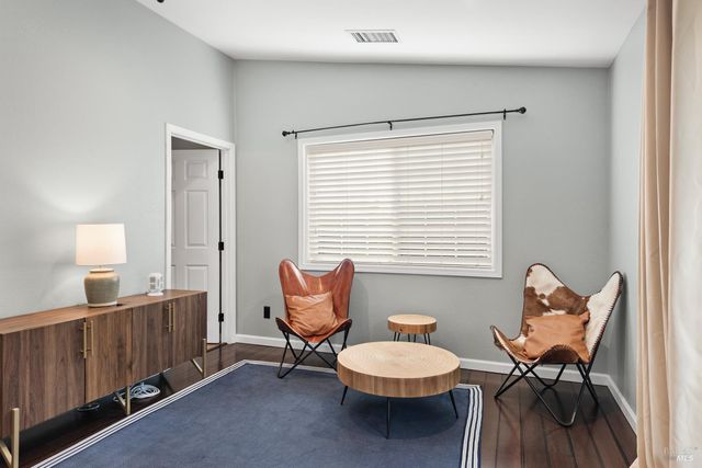 5232 Badger Rd, Santa Rosa, CA 95409