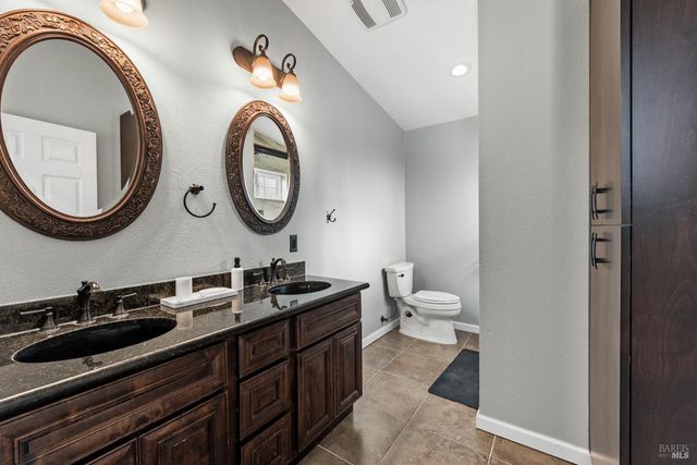 5232 Badger Rd, Santa Rosa, CA 95409