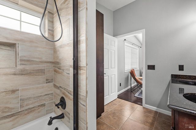 5232 Badger Rd, Santa Rosa, CA 95409