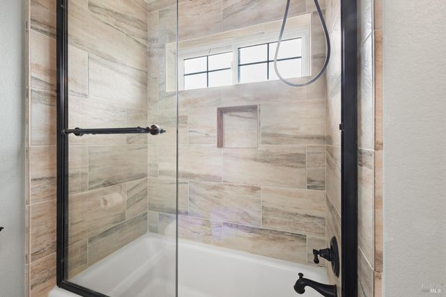 5232 Badger Rd, Santa Rosa, CA 95409