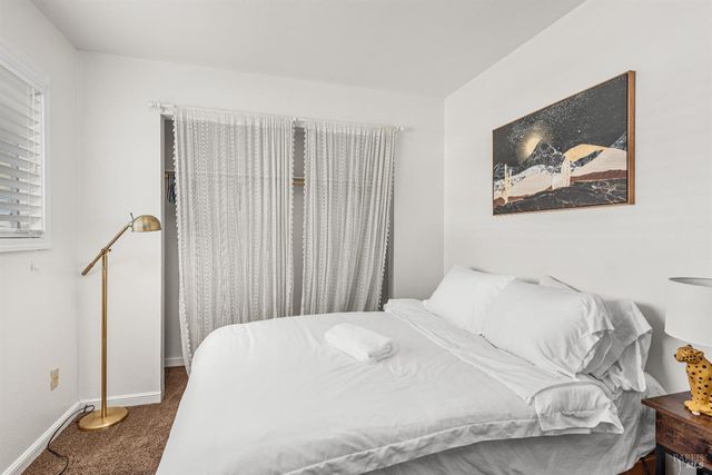 5232 Badger Rd, Santa Rosa, CA 95409