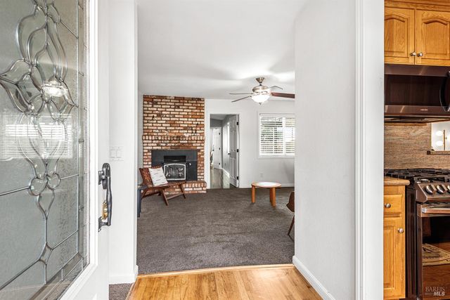 5232 Badger Rd, Santa Rosa, CA 95409