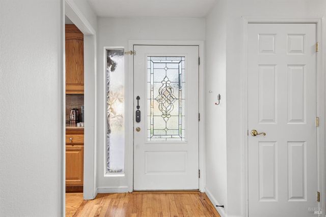 5232 Badger Rd, Santa Rosa, CA 95409