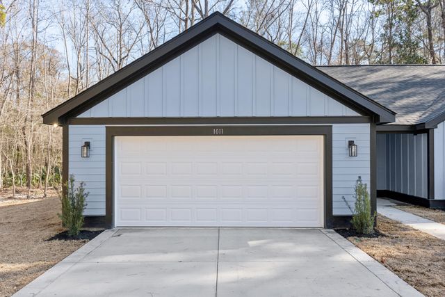 1011 Golf Course Parkway, Moncks Corner, SC 29461