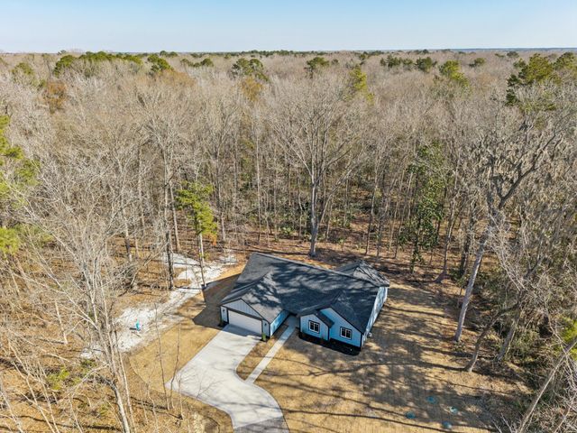 1011 Golf Course Parkway, Moncks Corner, SC 29461