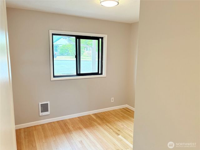 135 W Forest, Port Angeles, WA 98362