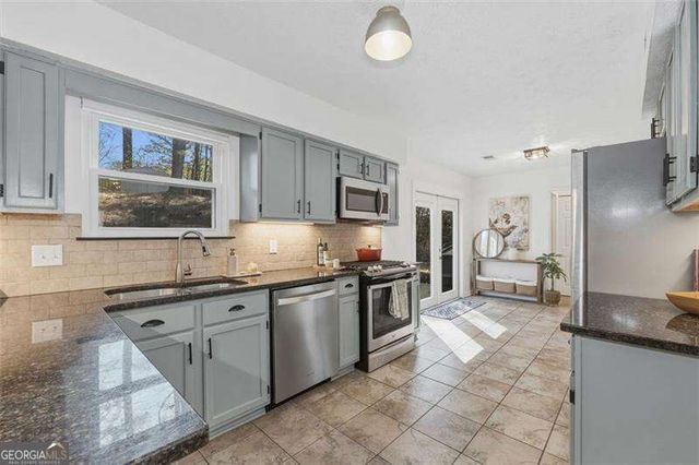 10445 Summer Creek Drive, Alpharetta, GA 30022