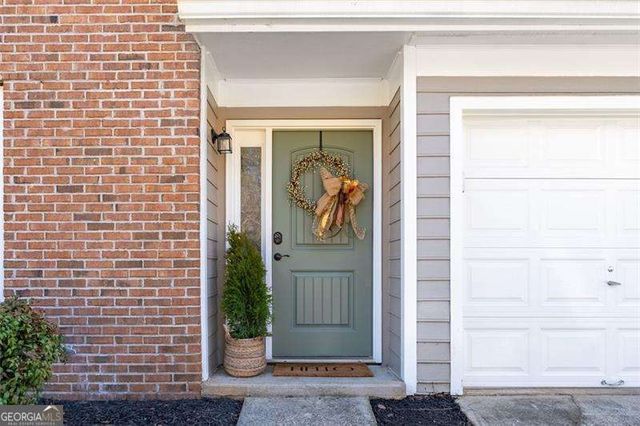 10445 Summer Creek Drive, Alpharetta, GA 30022