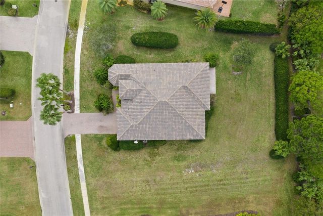 7665 Mesetta Way, Vero Beach, FL 32967