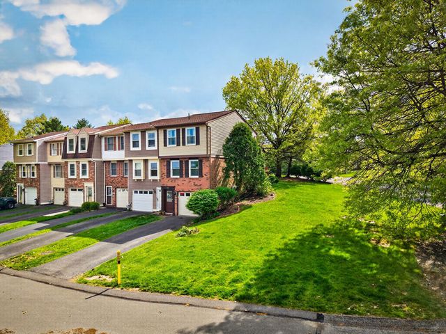 400 Redrome Circle E, Bridgeville, PA 15017
