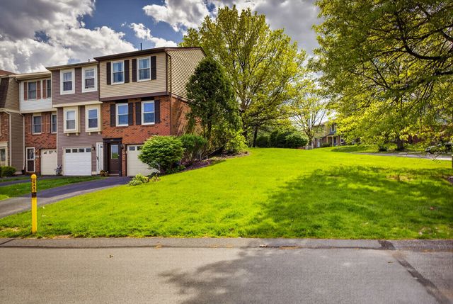 400 Redrome Circle E, Bridgeville, PA 15017