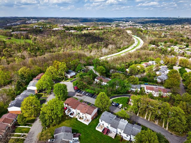 400 Redrome Circle E, Bridgeville, PA 15017