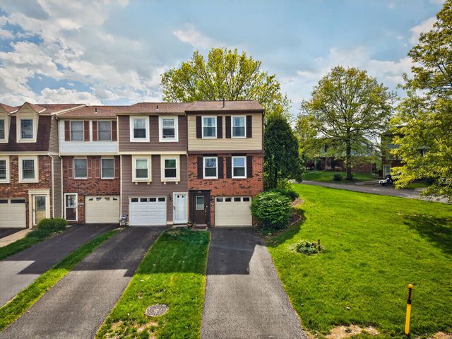 400 Redrome Circle E, Bridgeville, PA 15017