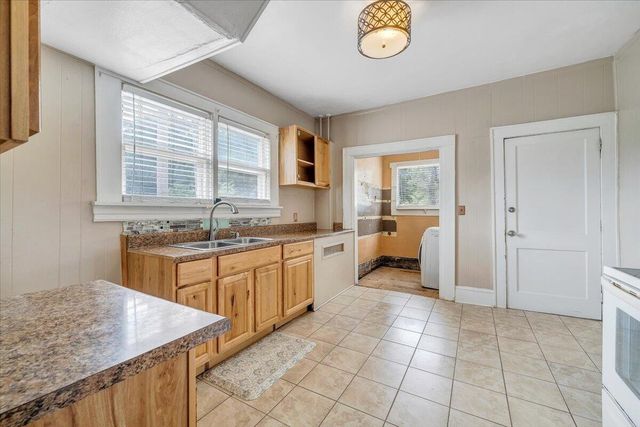1002 Howbert AVE SW, Roanoke, VA 24015