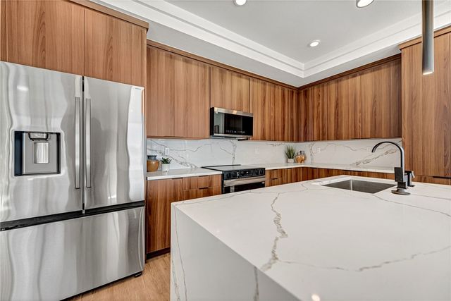 1128 Emilia Avenue, Lowell, AR 72745