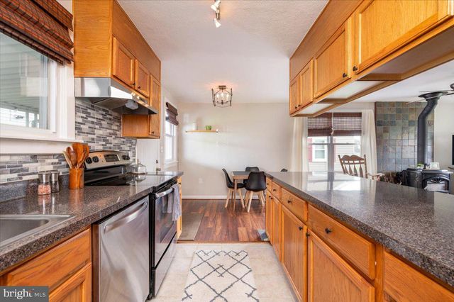 1402 ISTED RD, Glen Burnie, MD 21060