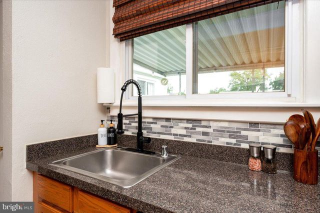 1402 ISTED RD, Glen Burnie, MD 21060