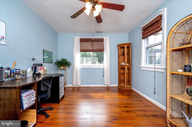 1402 ISTED RD, Glen Burnie, MD 21060